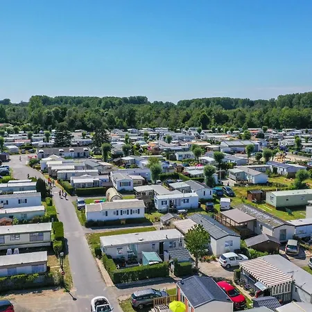 Campsite Les Garennes Rang-du-Fliers
