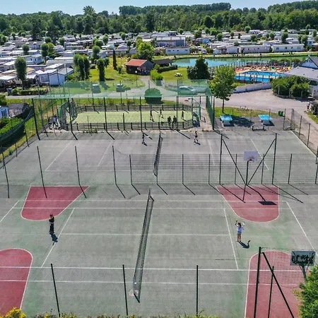 Campsite Les Garennes Rang-du-Fliers