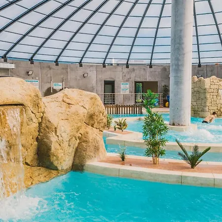 אתר קמפינג Les Garennes ראנג-דו-פלייר