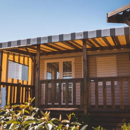 אתר קמפינג Les Garennes 4*