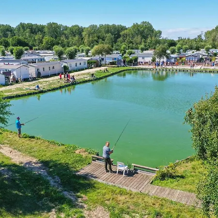 Les Garennes 4*