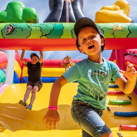 Les Garennes 4* Rang-du-Fliers