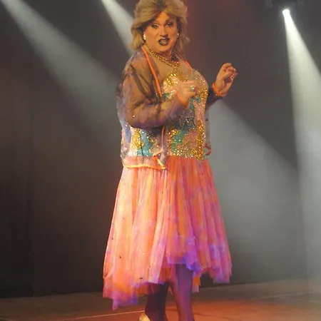 Les Garennes ראנג-דו-פלייר