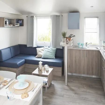 אתר קמפינג Les Garennes ראנג-דו-פלייר