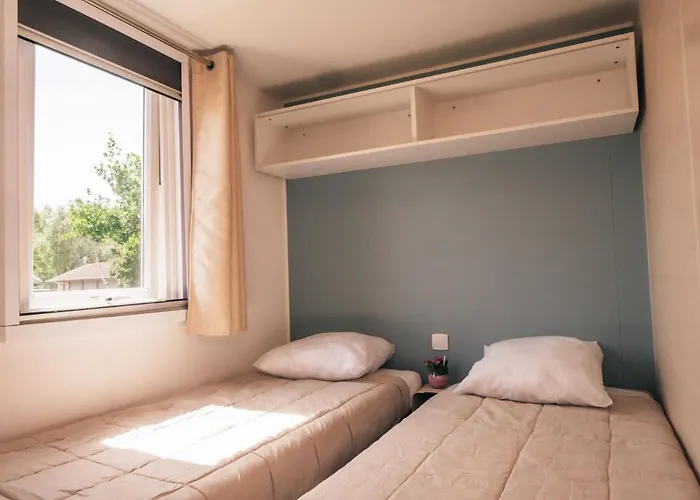 Les Garennes Camping 4*